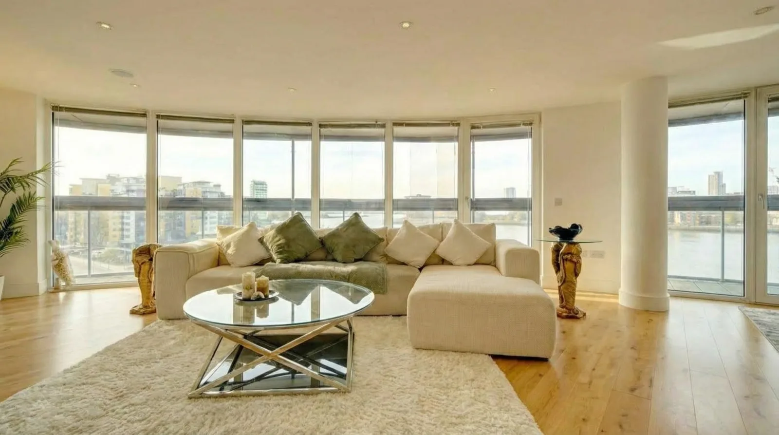 A Marlex apartment near London Bridge