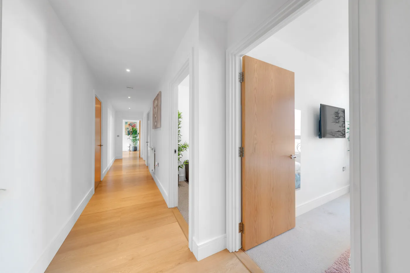 Master Suite &mdash; a Marlex apartment in London